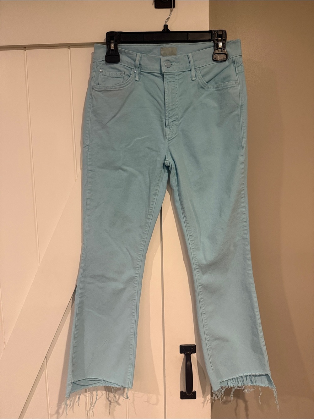 MOTHER Jeans Light Blue Women's Cropped Frayed-Hem Jeans
